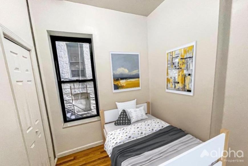 175 E 101st St - Photo 4 of 8