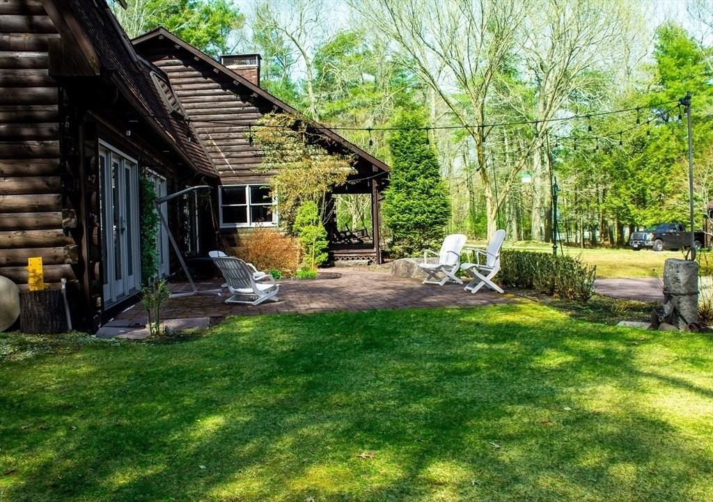 154 Grove St - Photo 5 of 8