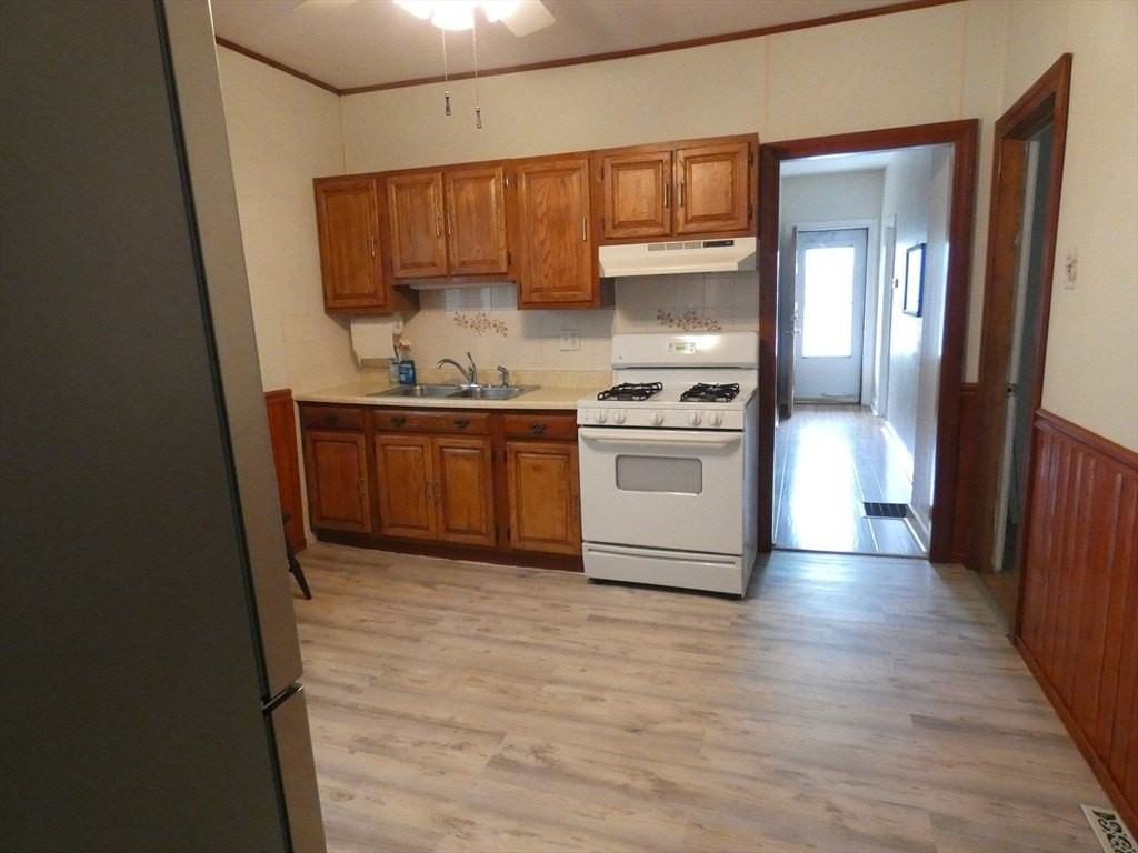 15 Cypress St #A - Photo 7 of 13