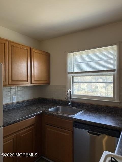 52 Scotch Pine Dr - Photo 3 of 3