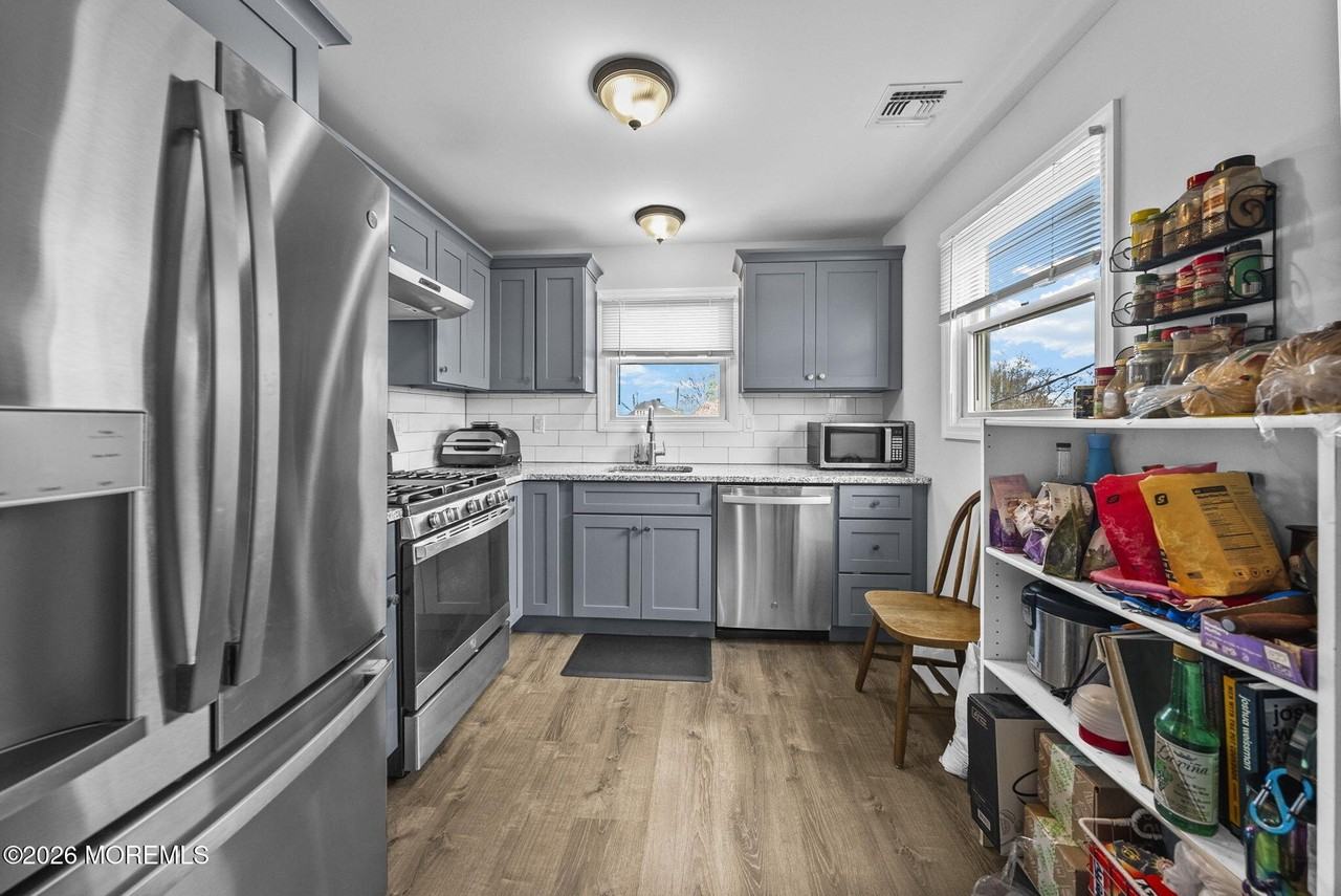 816 King George Rd #3 - Photo 2 of 18