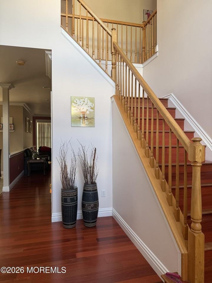 8 Bennett Ct - Photo 2 of 26