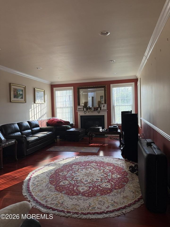 8 Bennett Ct - Photo 5 of 26