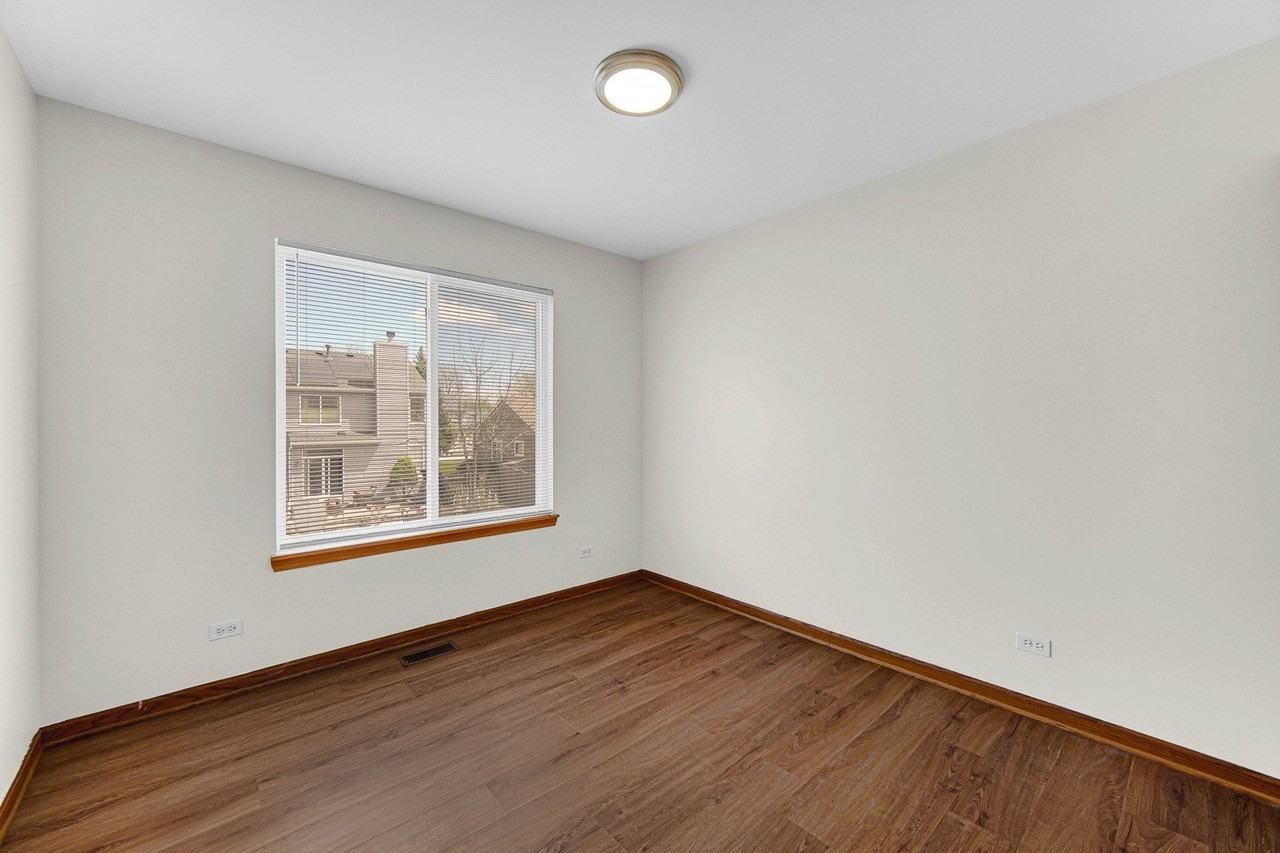 1998 Conway Ln - Photo 5 of 31