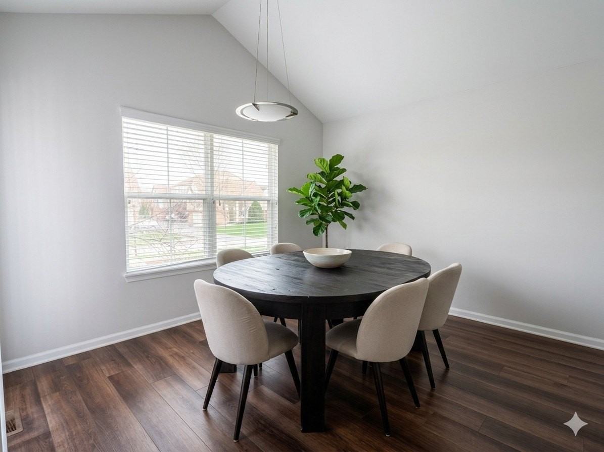 121 Rosehall Dr - Photo 4 of 23