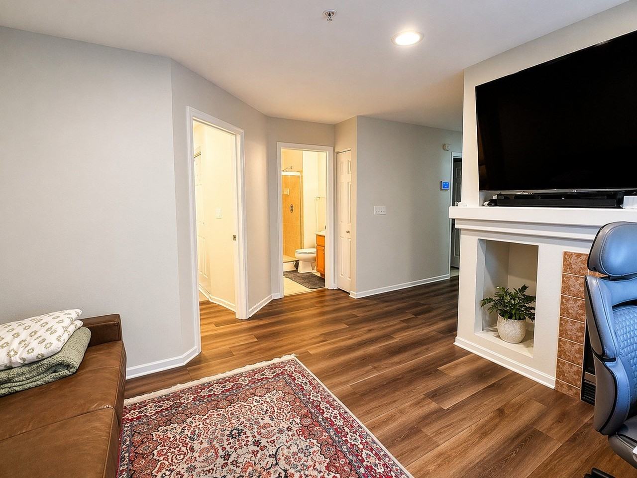 121 Rosehall Dr - Photo 5 of 23