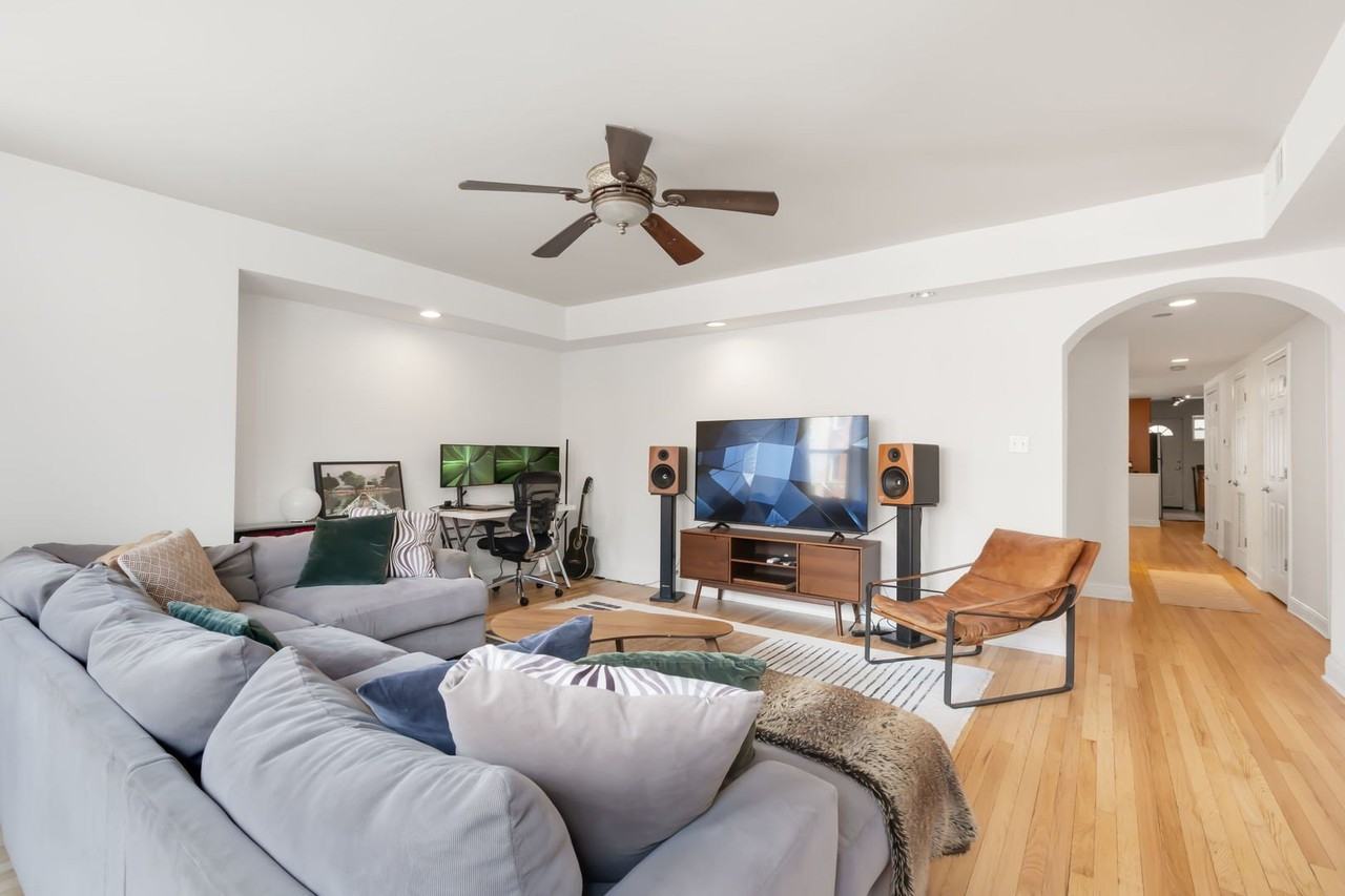 2735 N Kimball Ave #5 - Photo 3 of 17