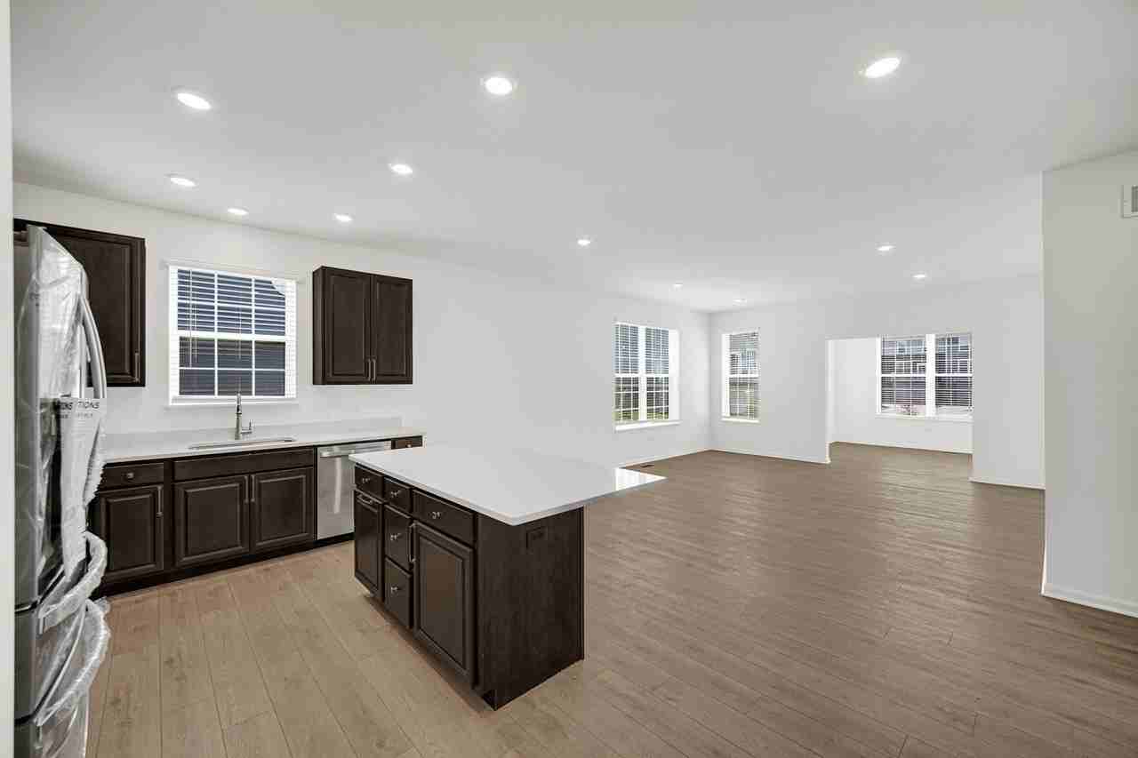 14905 S Mccarthy Cir - Photo 7 of 24