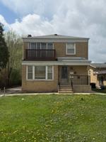 featured image of 822 S La Grange Rd #1