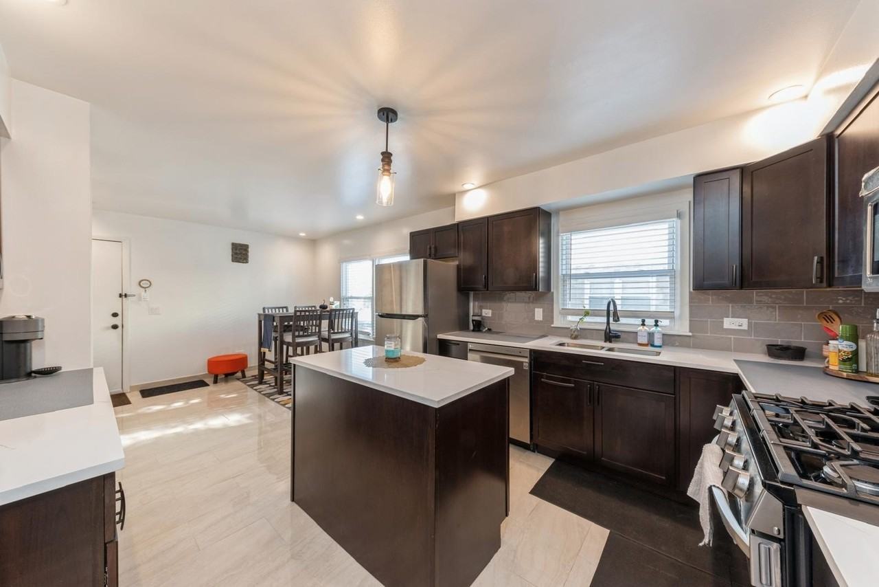 856 E Capri Dr #2 - Photo 3 of 10