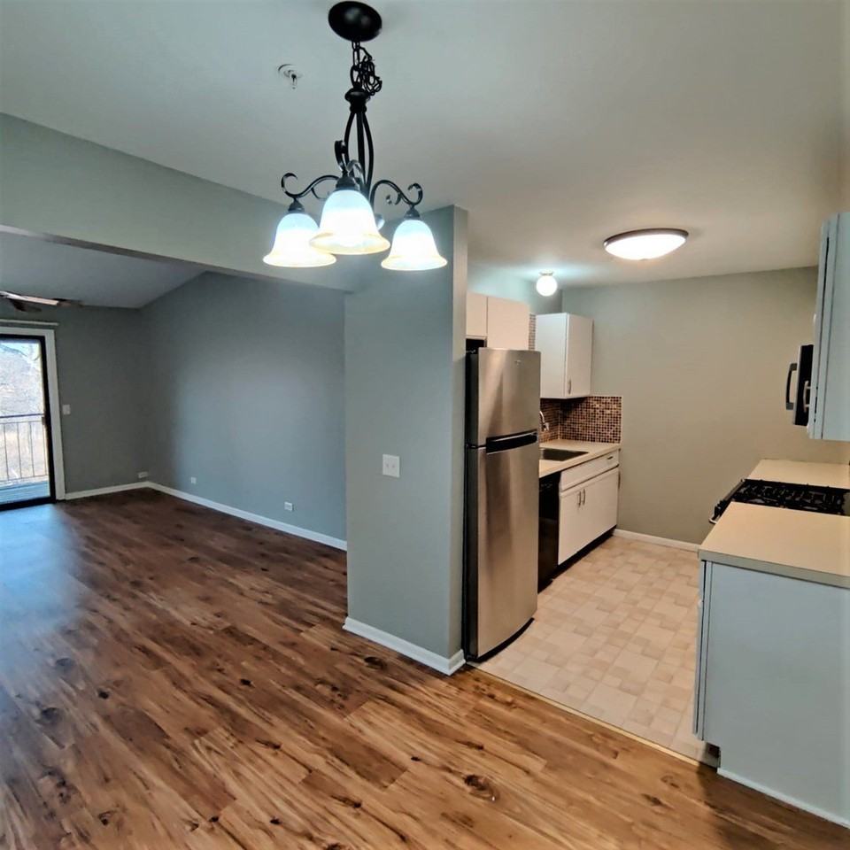 21W581 North Ave #36 - Photo 5 of 14