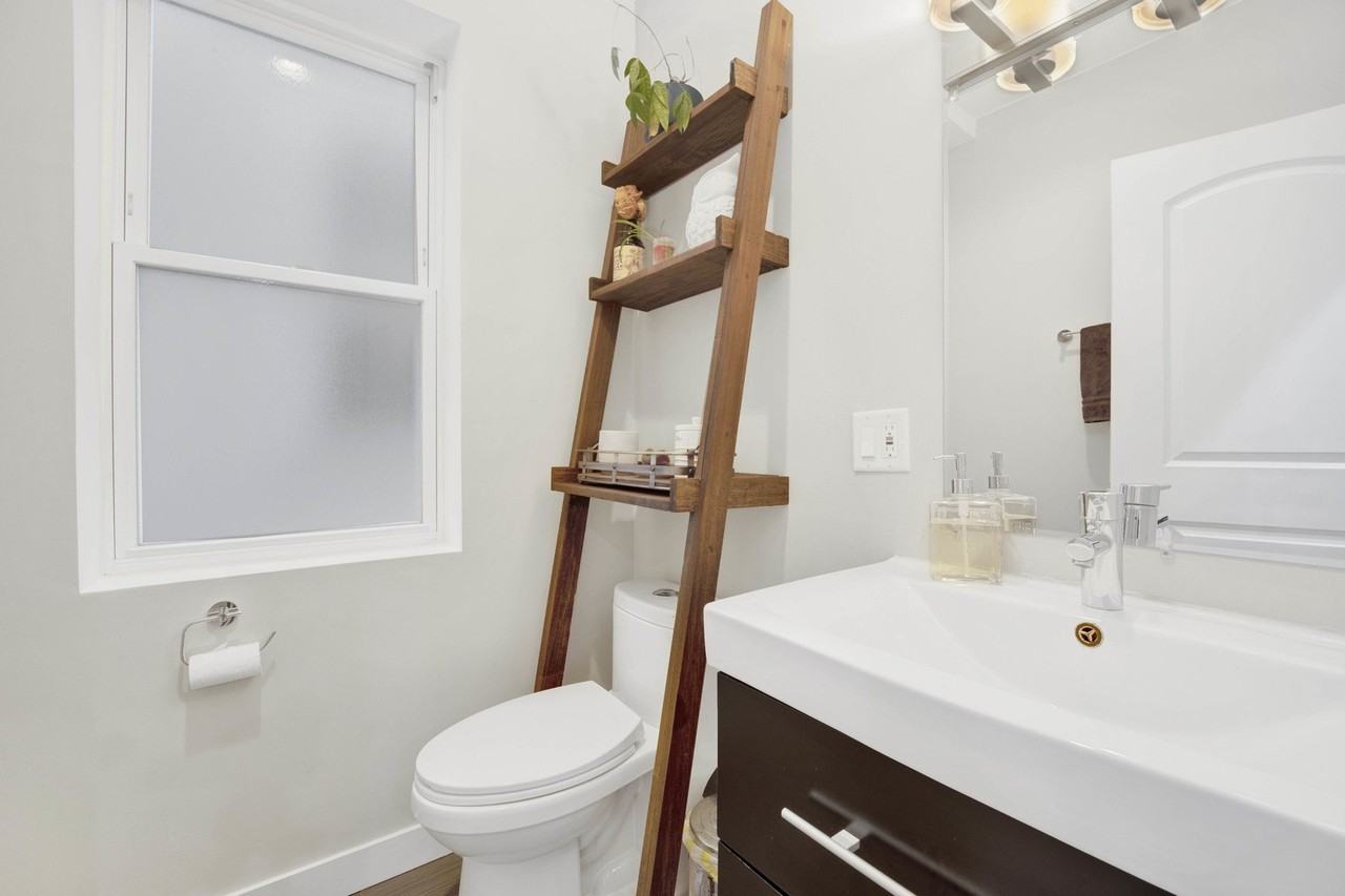 1626 N Spaulding Ave - Photo 6 of 35