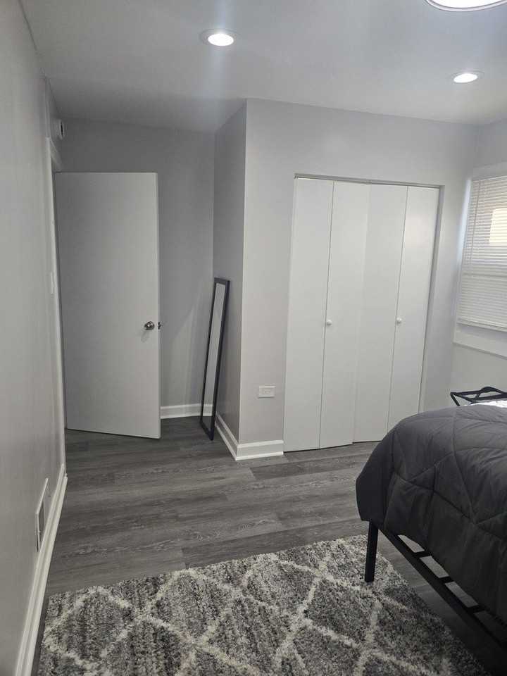 8304 S Kedzie Ave #REAR - Photo 7 of 17