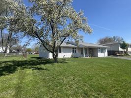 featured image of 1310 Somerset Ln