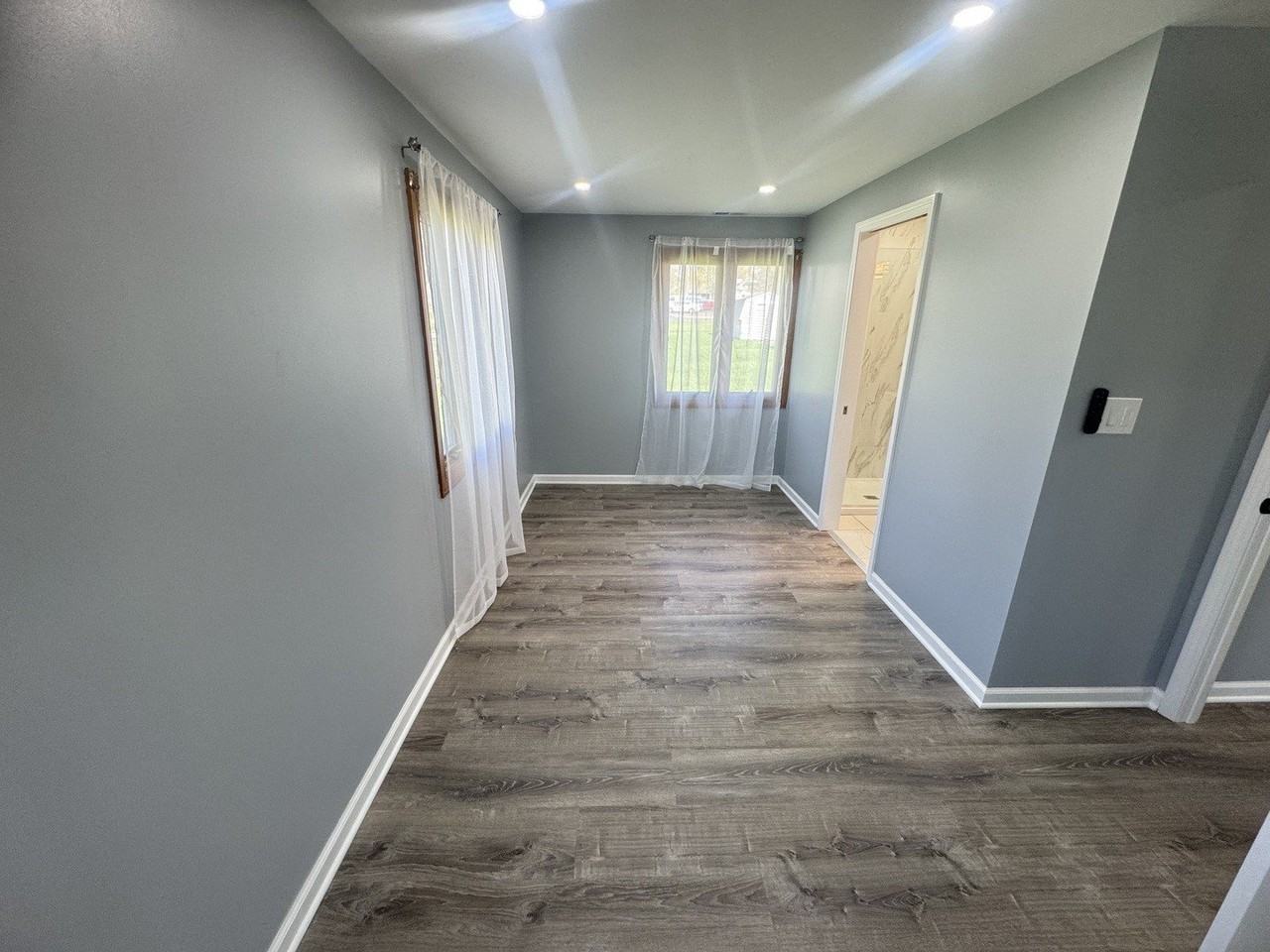 1310 Somerset Ln - Photo 7 of 13