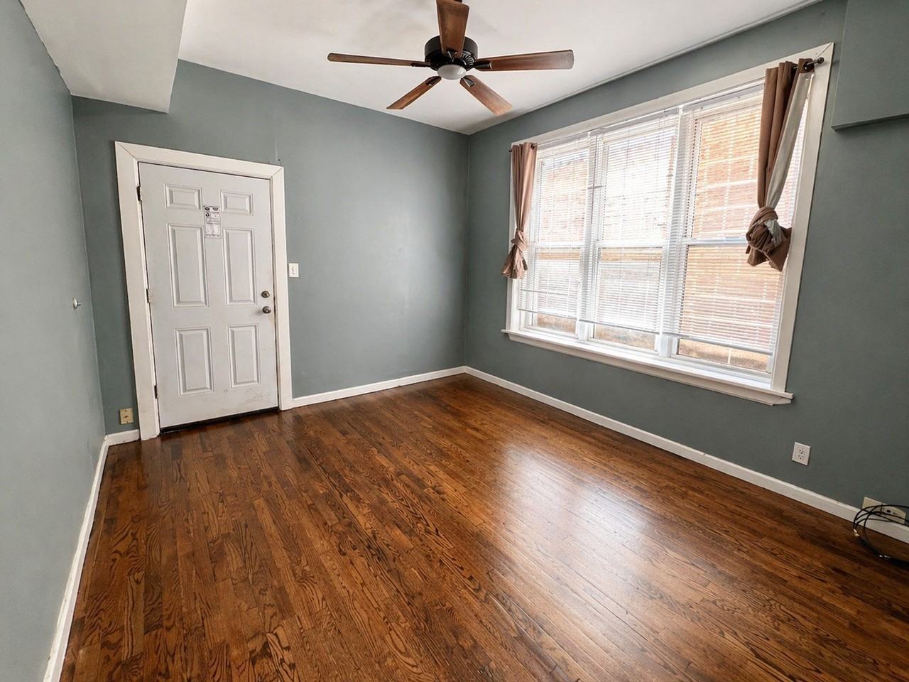 808 N Sacramento Blvd #1R - Photo 3 of 7