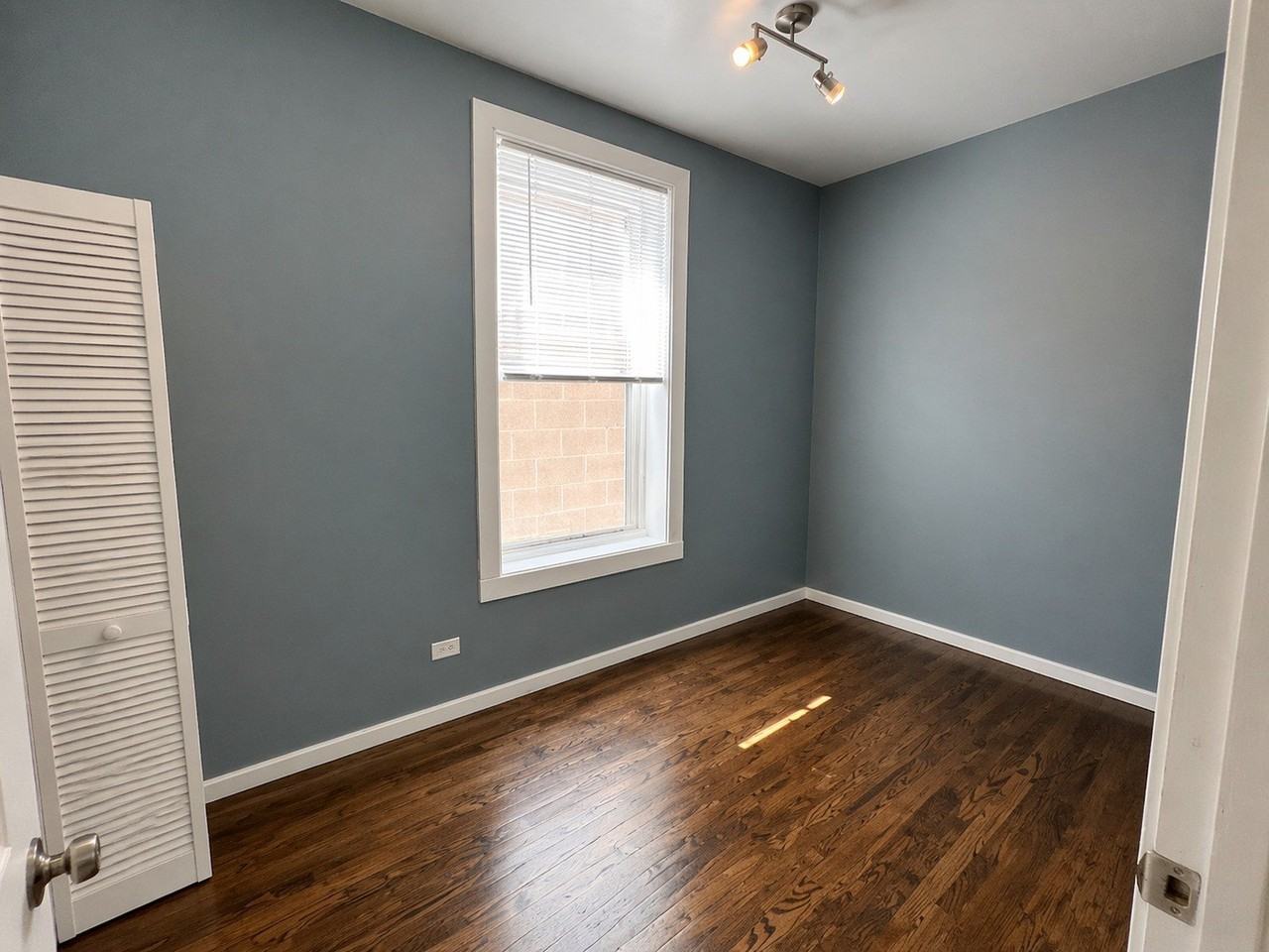 808 N Sacramento Blvd #1R - Photo 6 of 7