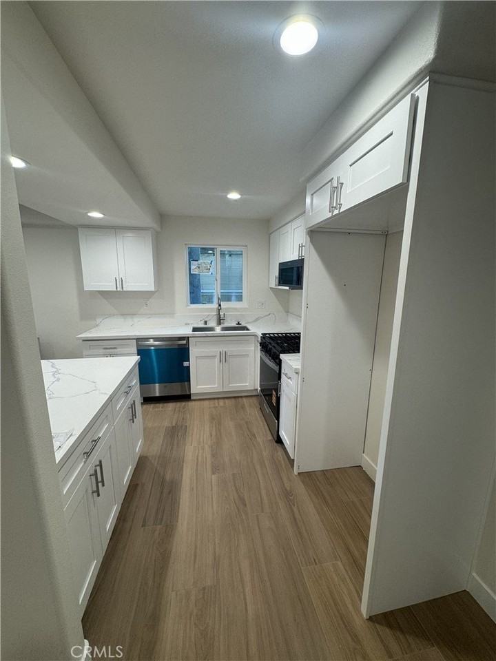 11624 208th St - Photo 5 of 12