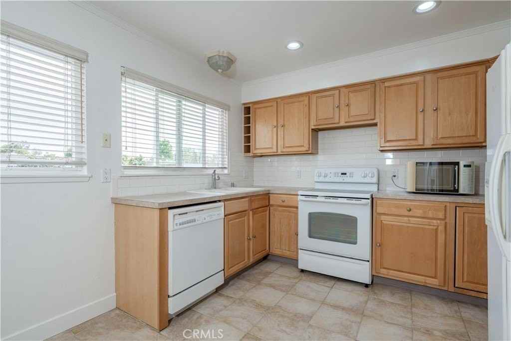 43 Wildwood #14 - Photo 7 of 18