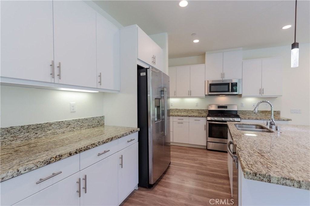 55 Jasmine - Photo 7 of 38