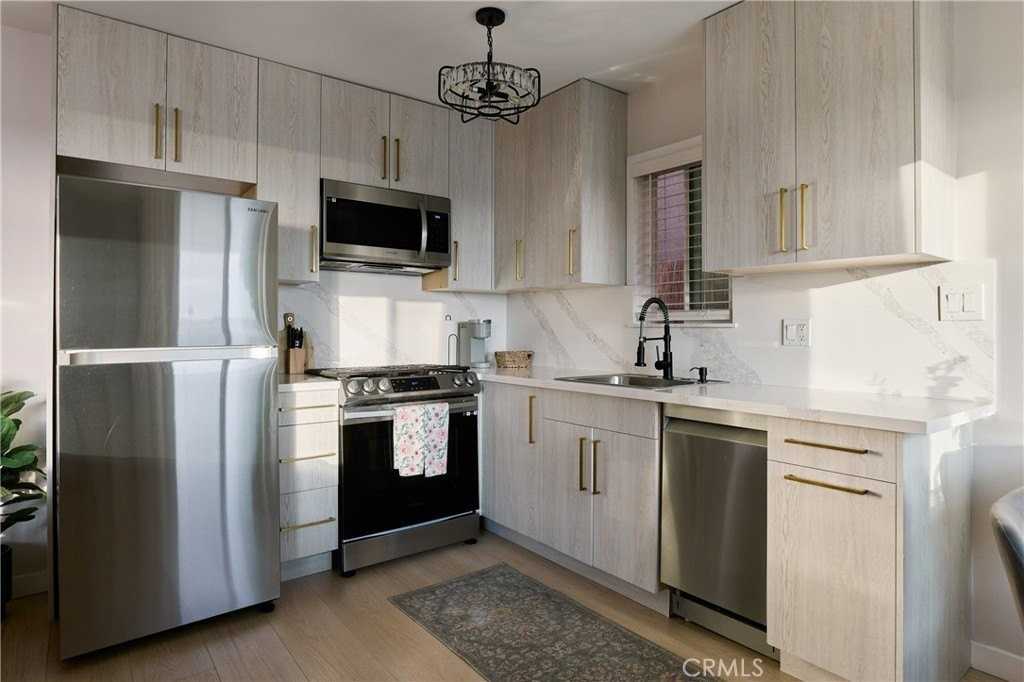 5267 E Ocean Blvd - Photo 7 of 15