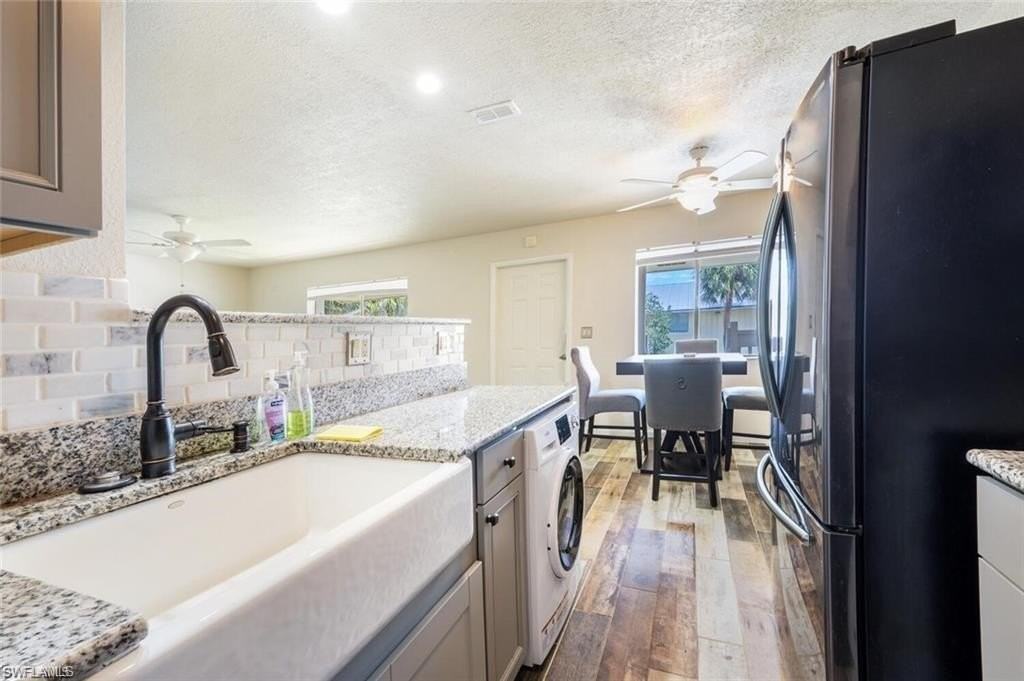 4625 Bayshore Dr #D16 - Photo 5 of 18
