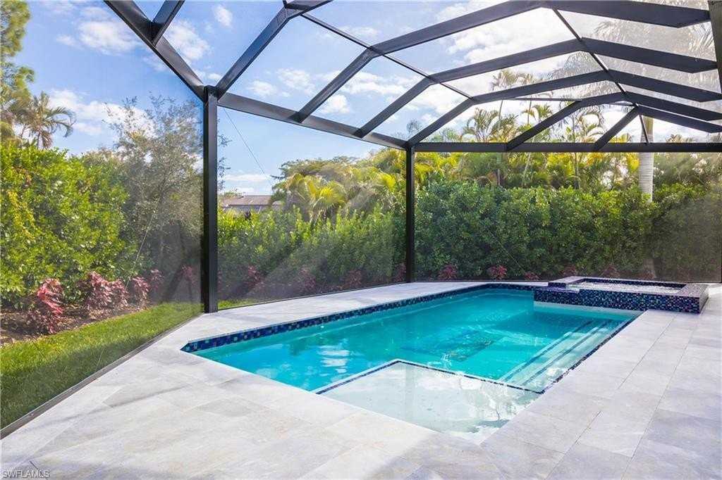 231 Legacy Ct - Photo 4 of 35