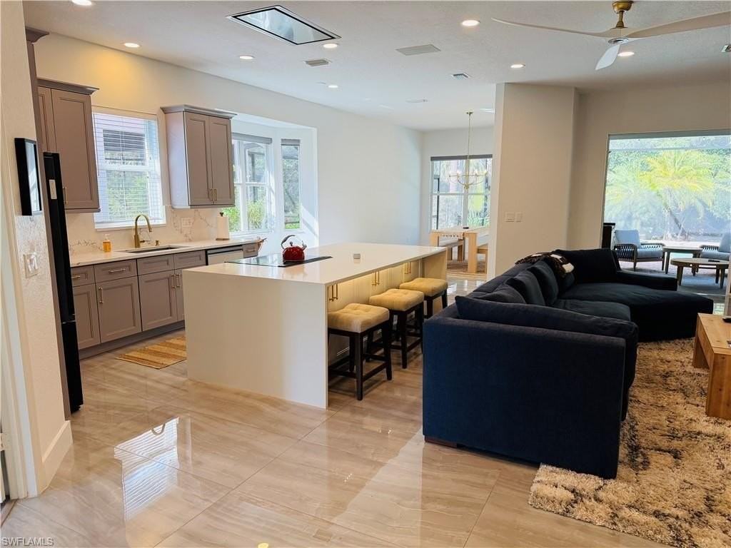 6072 Highwood Park Ct - Photo 6 of 42