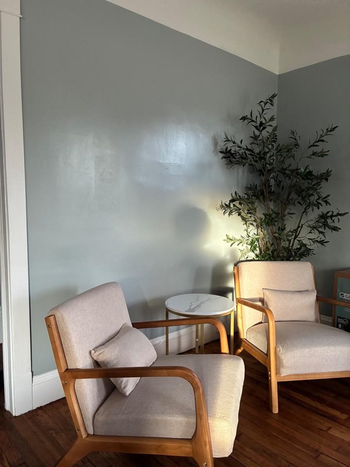 Kempton Ave - Photo 5 of 8