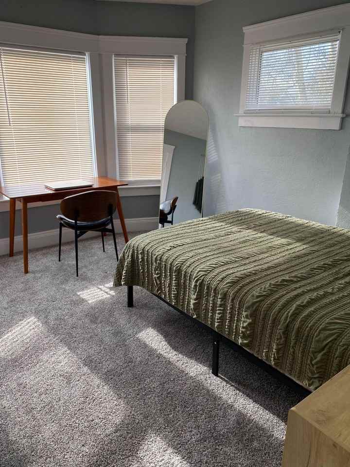 Kempton Ave - Photo 7 of 8