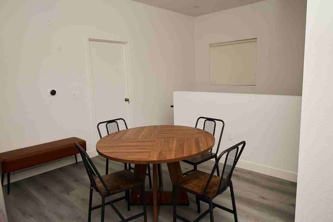 W 21st St - Photo 2 of 13