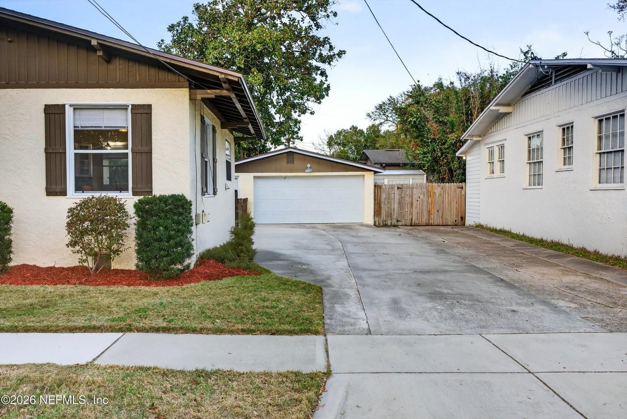 1903 Dewey Pl - Photo 2 of 35