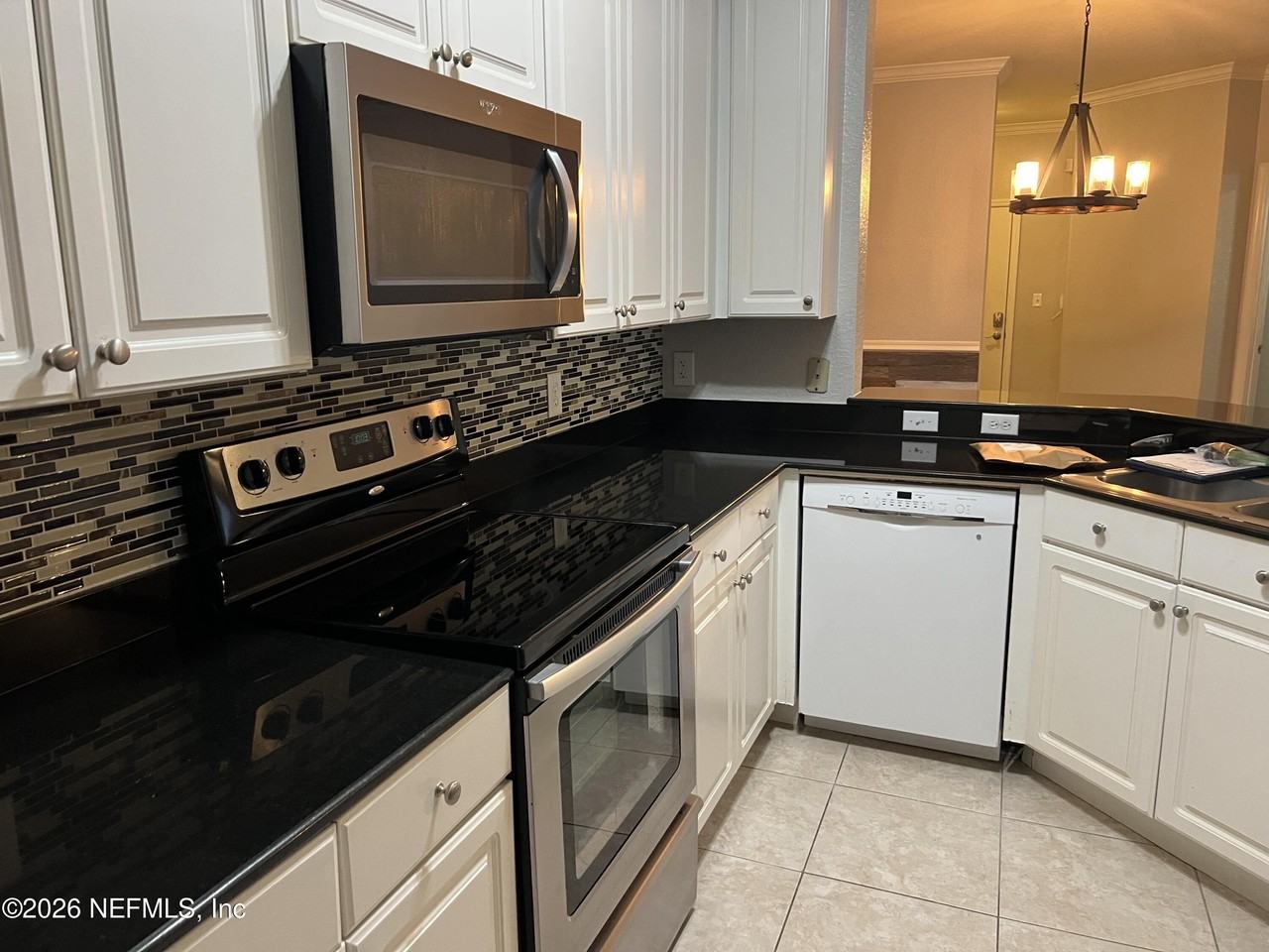 8539 Gate Pkwy W #121 - Photo 7 of 40