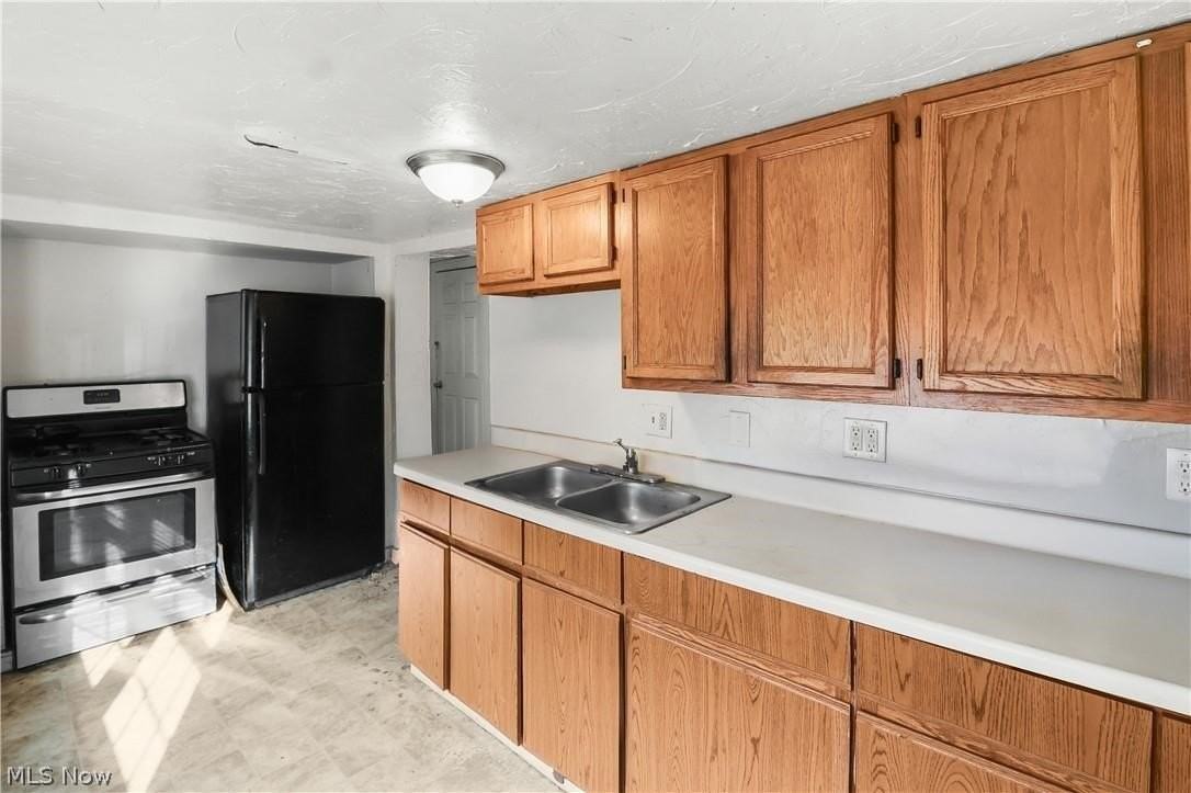 511 Brown St - Photo 4 of 12