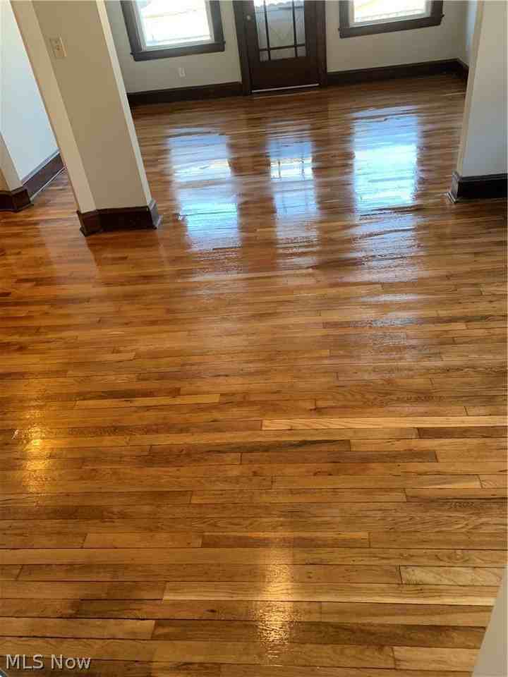 1311 W 69th St #4 - Photo 5 of 29