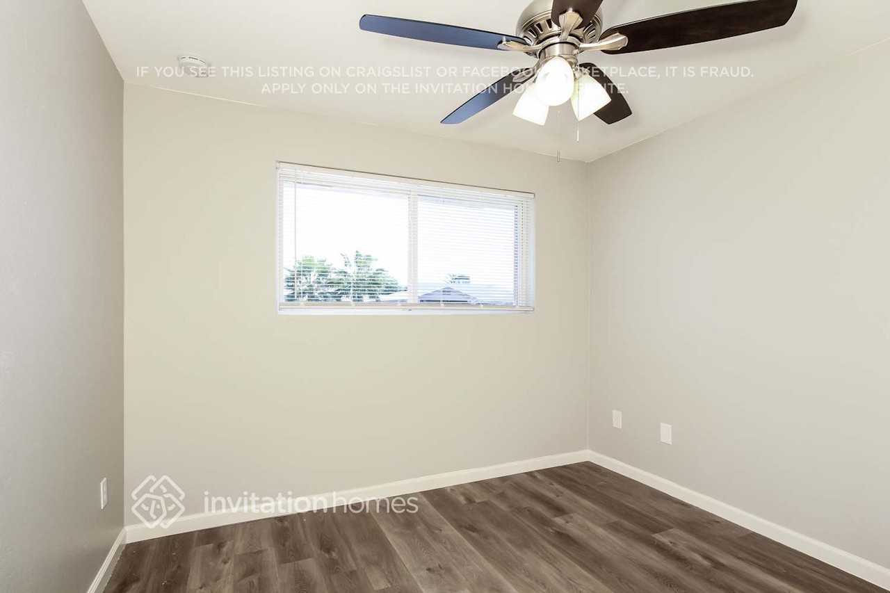 5636 W Hatcher Rd - Photo 7 of 12