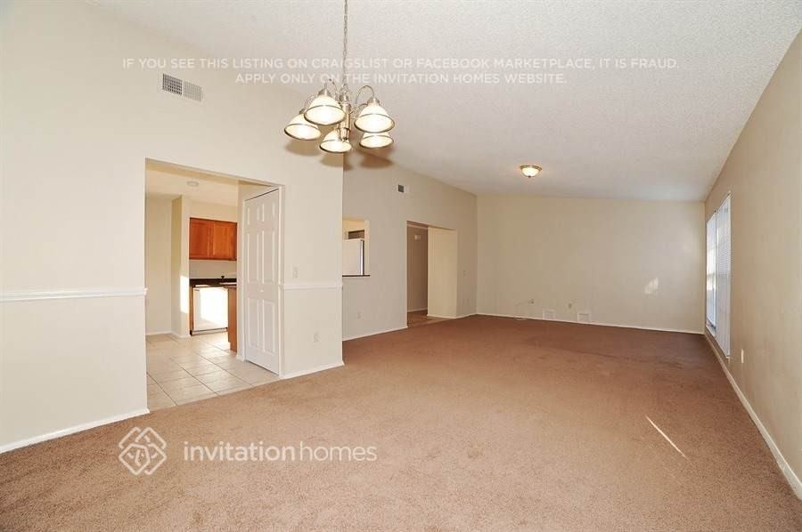 1429 Piney Branch Cir - Photo 3 of 21