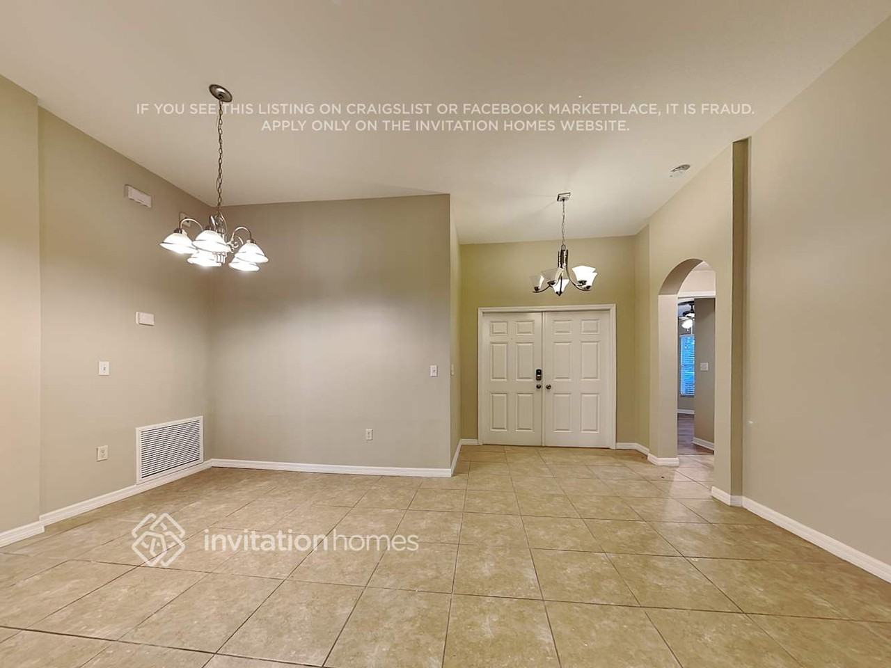 2389 Hamlet Cir - Photo 3 of 11