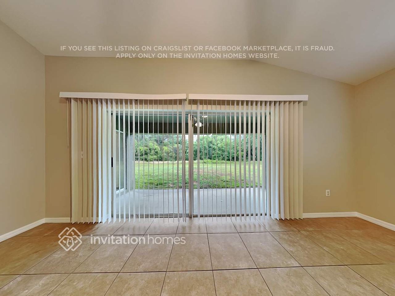 2389 Hamlet Cir - Photo 5 of 11
