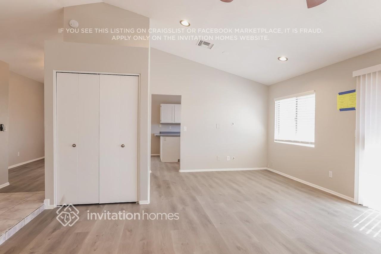 907 W Ross Ave - Photo 3 of 15