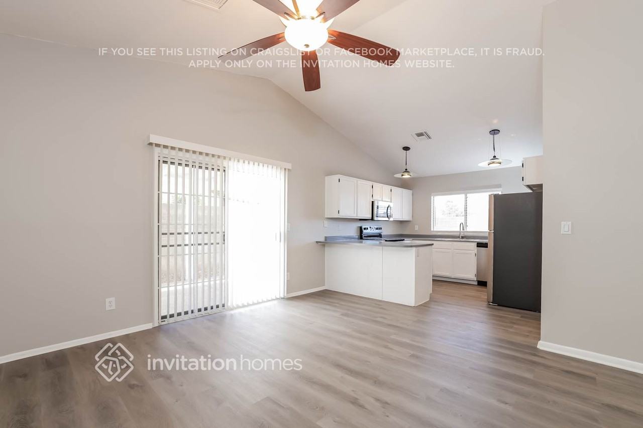 907 W Ross Ave - Photo 5 of 15