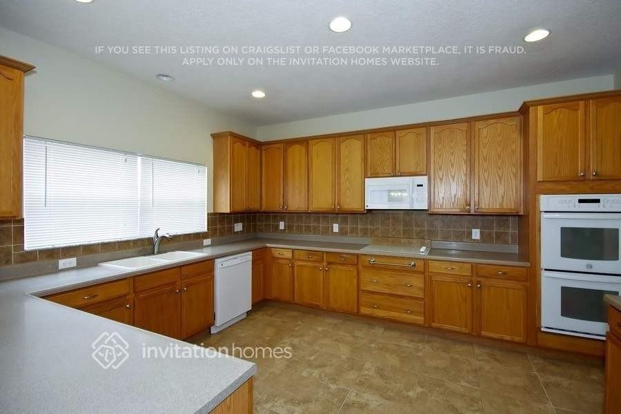 4627 Bay Laurel Ct - Photo 7 of 19