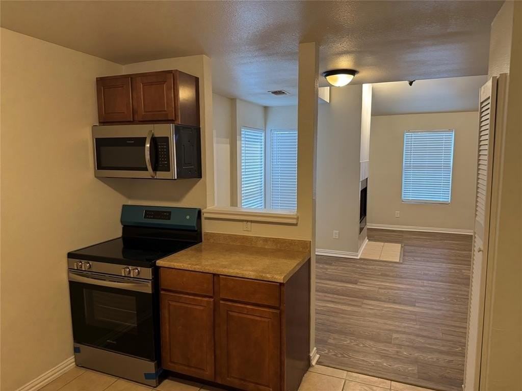 4301 Munger Ave - Photo 3 of 14