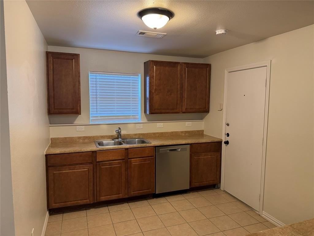 4301 Munger Ave - Photo 2 of 14