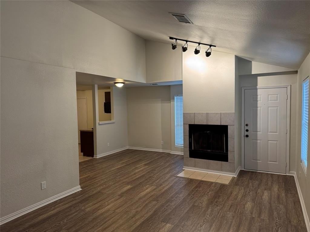 4301 Munger Ave - Photo 4 of 14