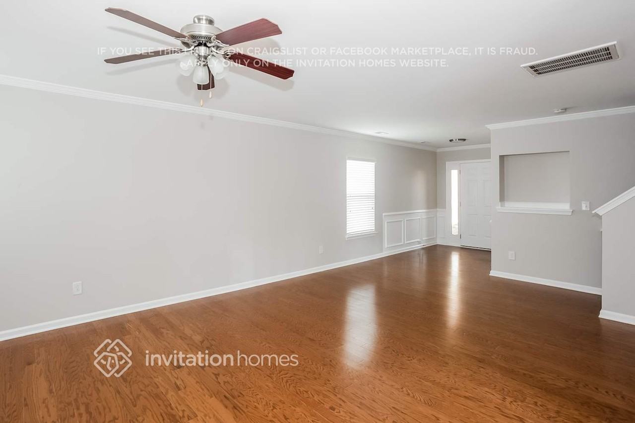 2704 Old House Cir - Photo 4 of 16