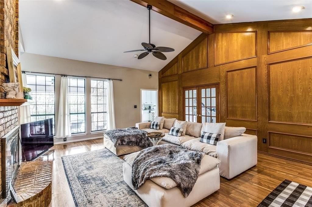 329 Sexton Ln - Photo 4 of 25