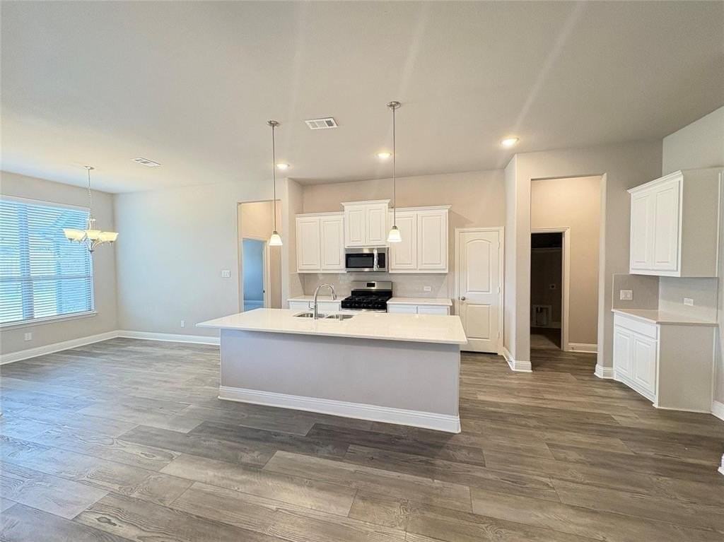 2817 Bobcat Dr - Photo 5 of 18