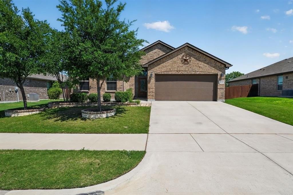 1133 Belsay Ln - Photo 2 of 37