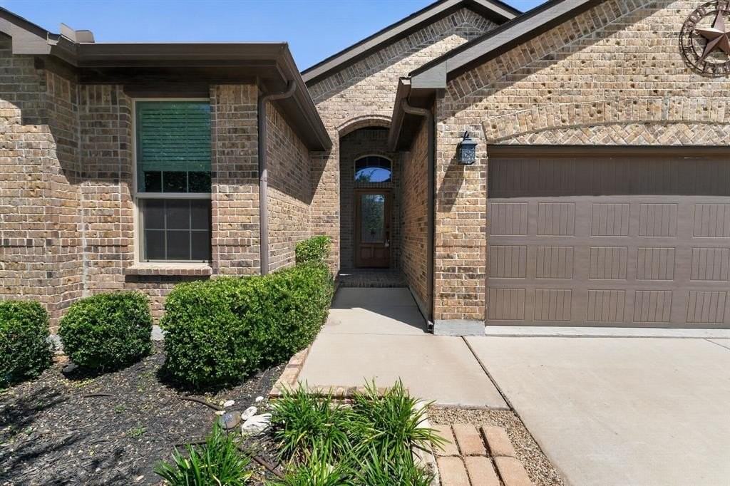 1133 Belsay Ln - Photo 3 of 37